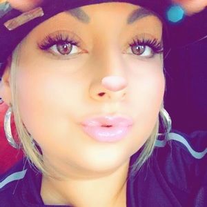 Meet your Posher, Michele